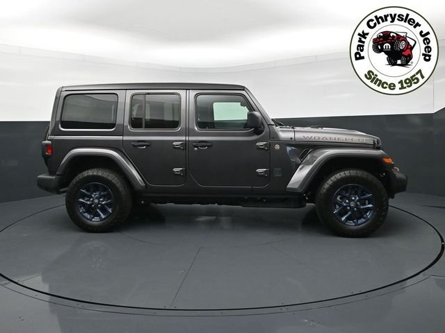 New 2026 Granite Crystal Metallic Clear-Coat Exterior Paint Jeep 85th Anniversary Edition image 6