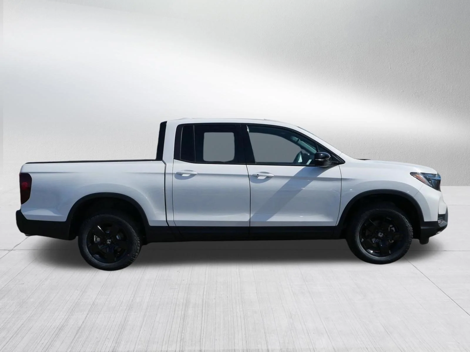 2026 Honda Ridgeline Black Edition - Photo 8
