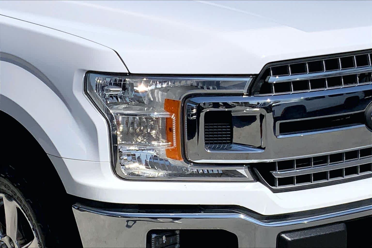 Used 2018 Oxford White Ford XLT image 22