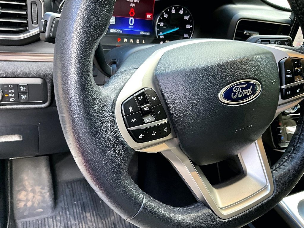 Used 2022 White Ford Limited image 19