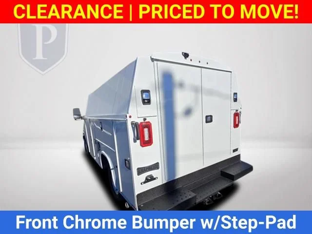 New 2025 Summit White Chevrolet 1WT image 9