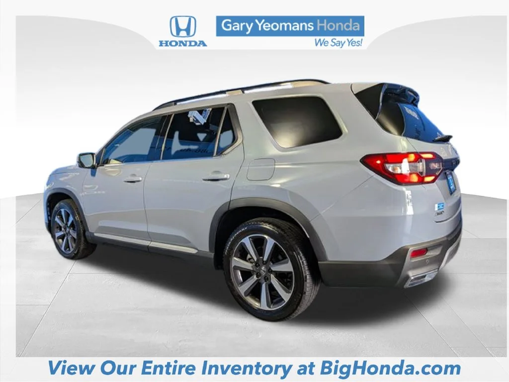 Certified Used 2025 Gray Honda Touring image 9