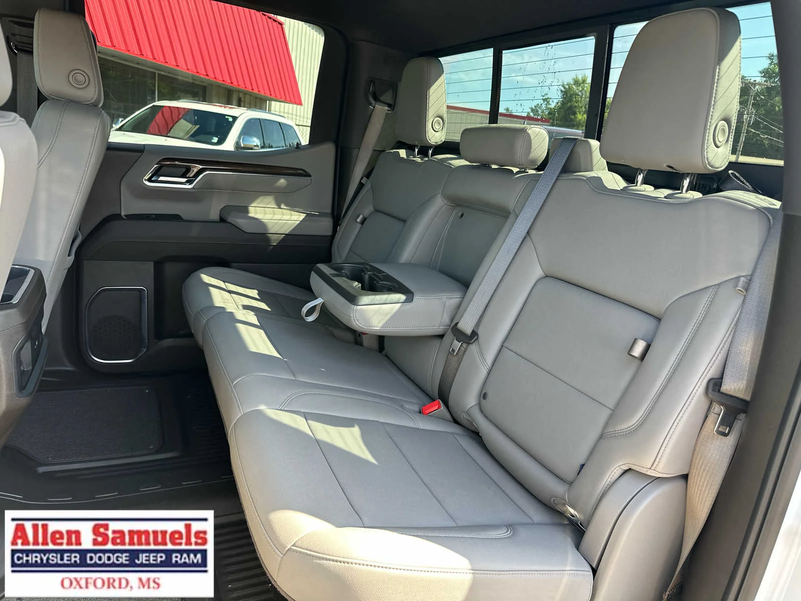 Used 2024 Summit White Chevrolet RST image 21