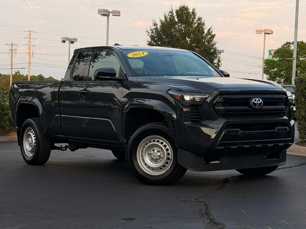 Used 2024  Toyota SR image 2