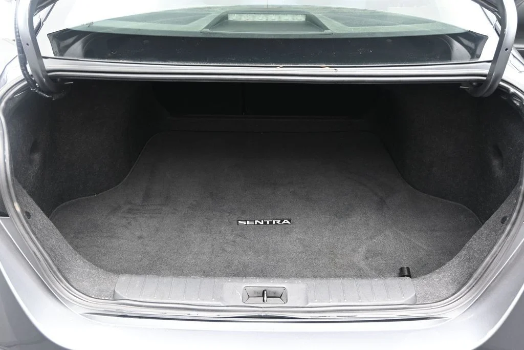 Used 2024 Gray Nissan SV image 16
