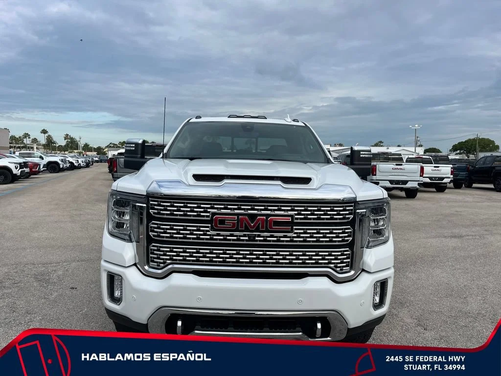 Used 2020 SUMMIT WHITE GMC Denali image 2