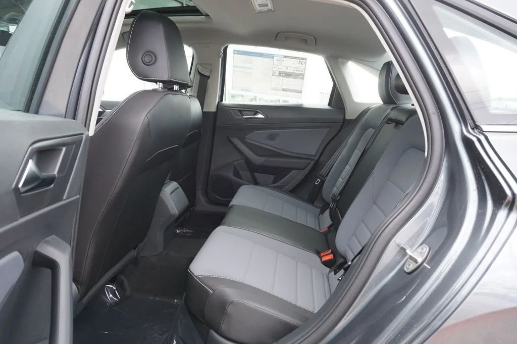 New 2026 Gray Volkswagen 1.5T SE image 10