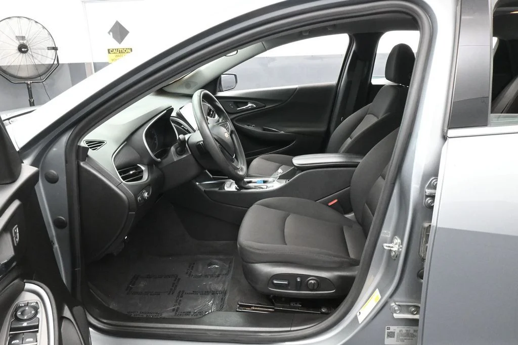 Used 2024 Sterling Gray Metallic Chevrolet LT image 10
