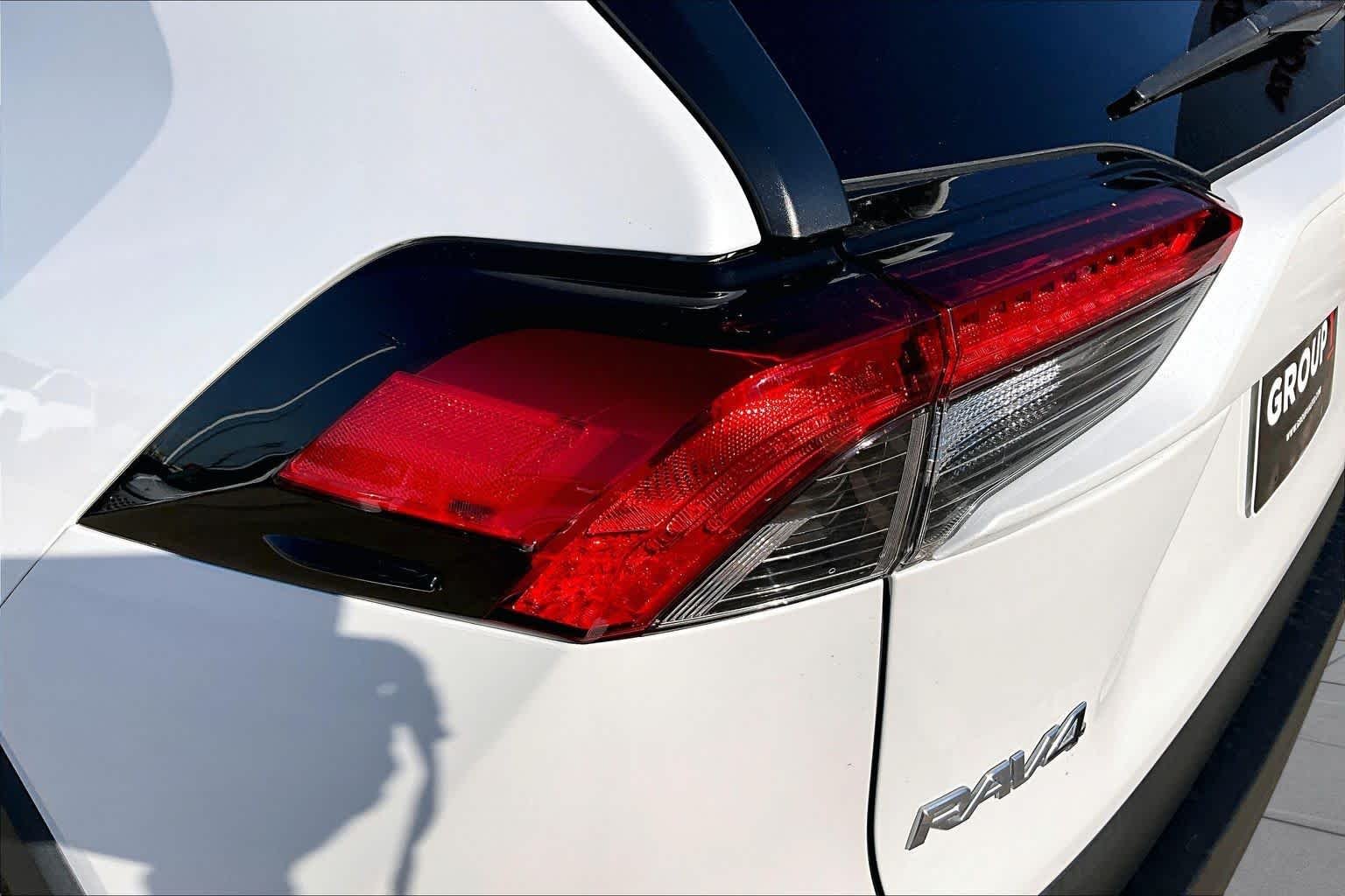 Used 2023 Wind Chill Pearl Toyota XLE Premium image 29