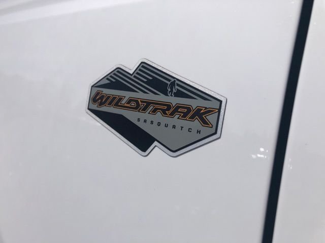 Used 2022 Oxford White Ford Wildtrak image 14
