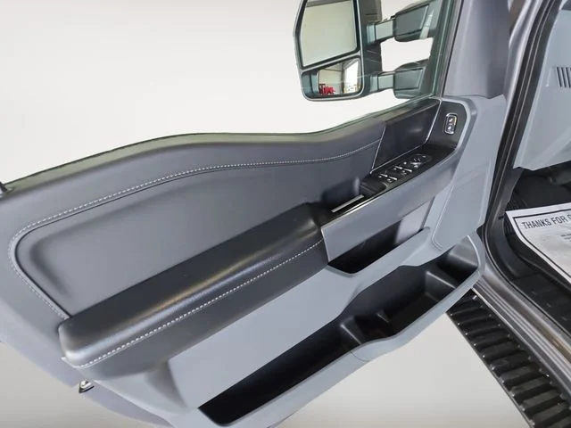 Used 2021 Gray Metallic Ford XLT image 10
