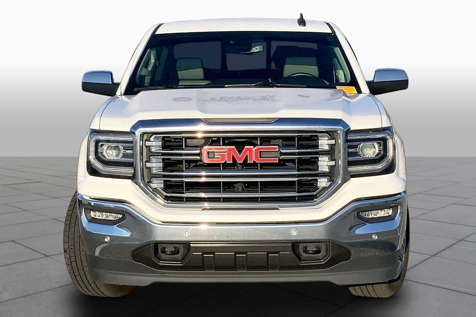 Used 2018 Summit White GMC SLT image 4