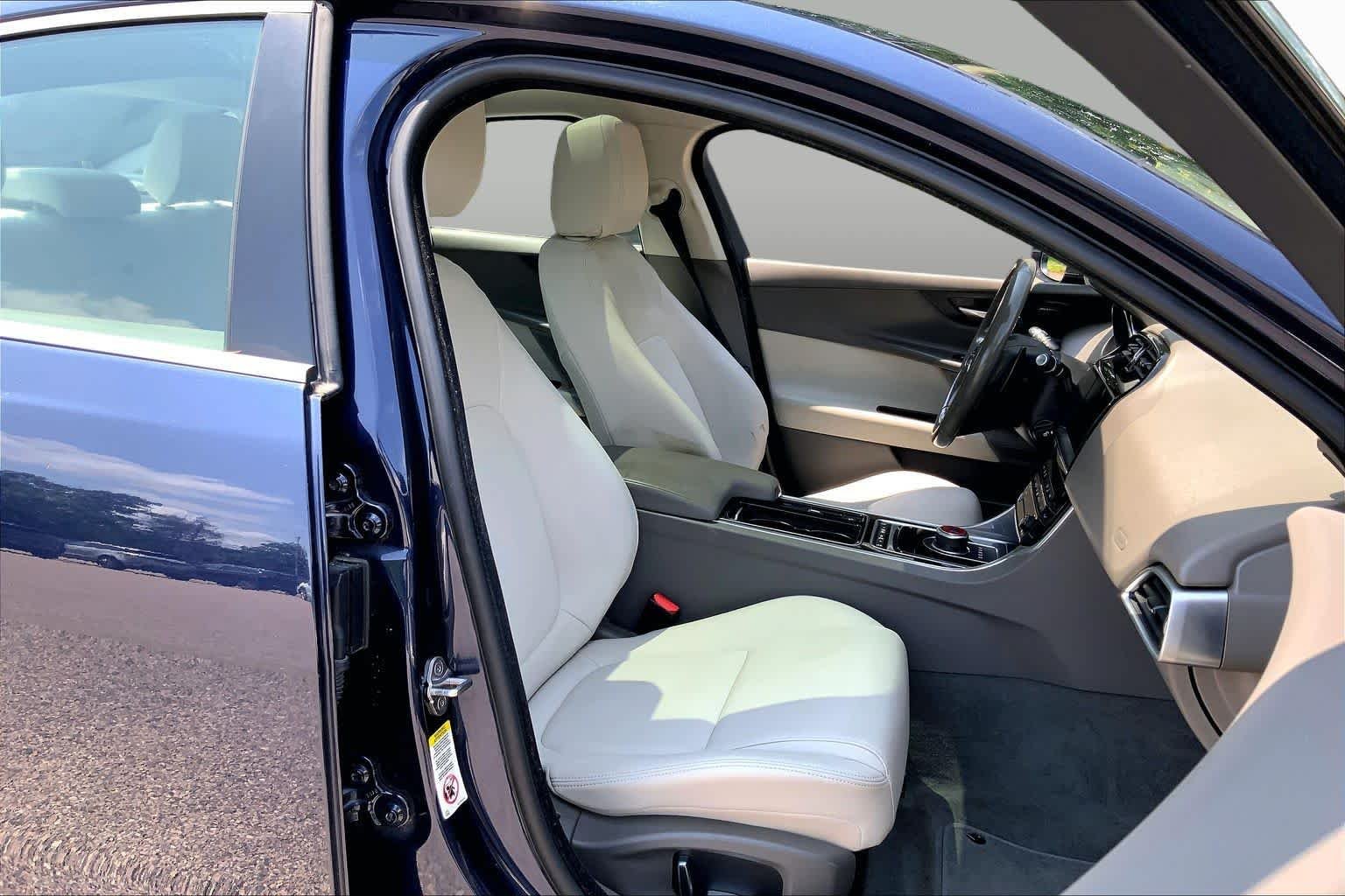 Pre-Owned 2019 Jaguar XE 25t Premium