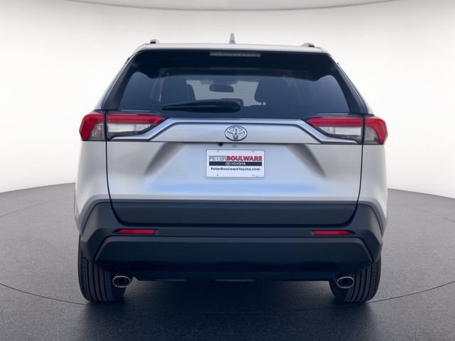 Used 2023 Silver Toyota XLE image 4