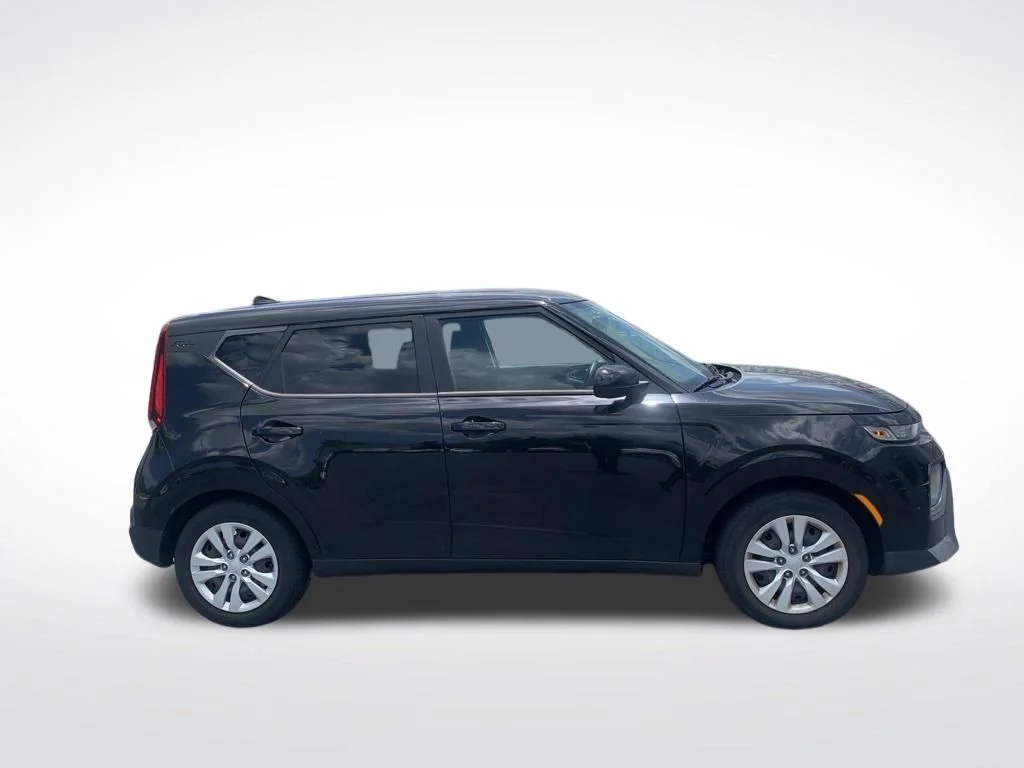 Used 2022 Cherry Black Kia LX image 11