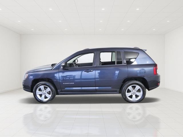 Used 2015 Gray Jeep Altitude image 4
