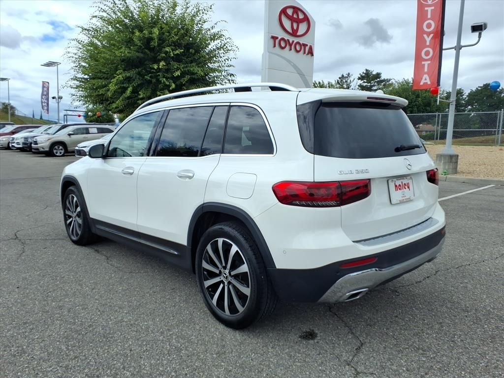 Used 2022 White Mercedes-Benz GLB 250 image 7