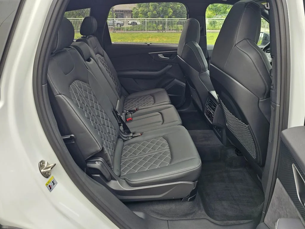 Used 2025  Audi Prestige image 12
