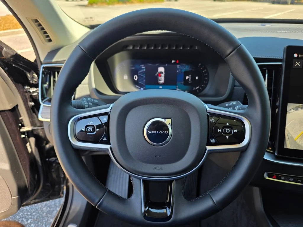 Used 2026  Volvo Plus image 22