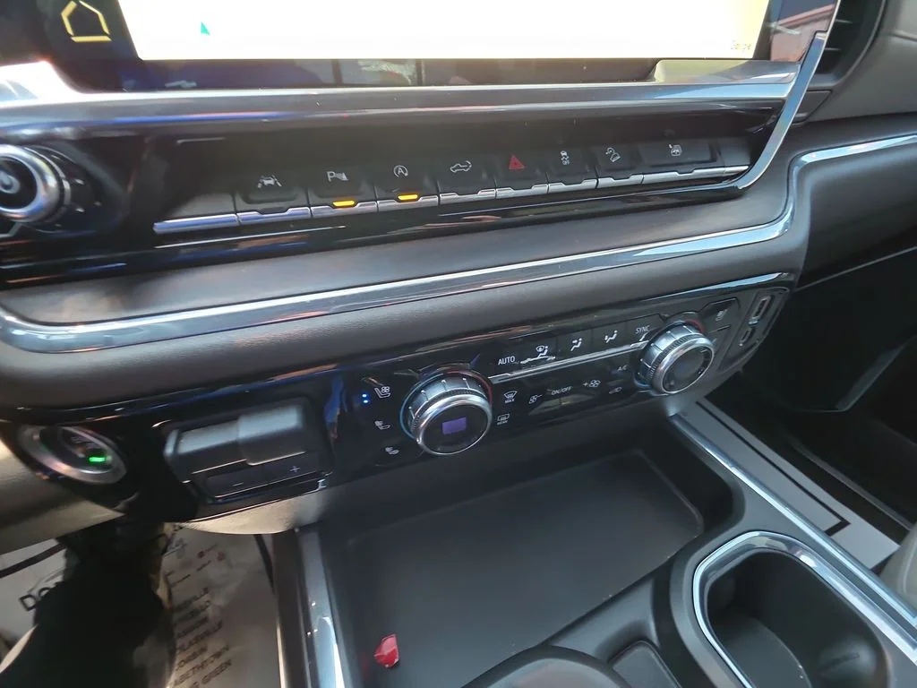 Certified Used 2024 White GMC SLT image 19