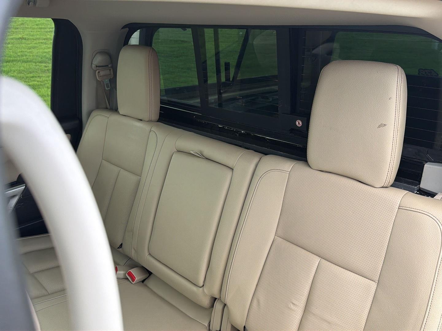 Used 2018 Pearl White Nissan SL image 31