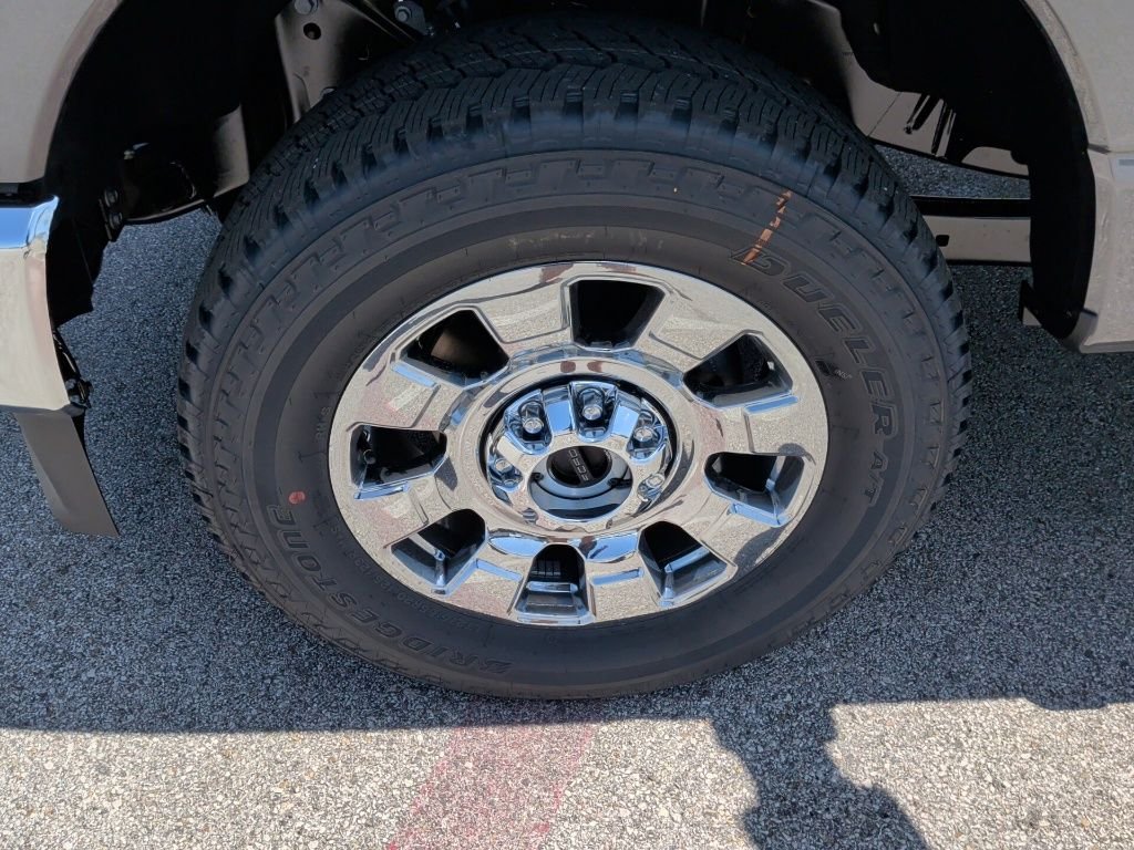 New 2026 Carbonized Gray Metallic Ford F-250® Lariat® image 50