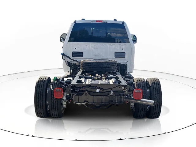 New 2027 Oxford White Ford XL 4WD CREW CAB image 6