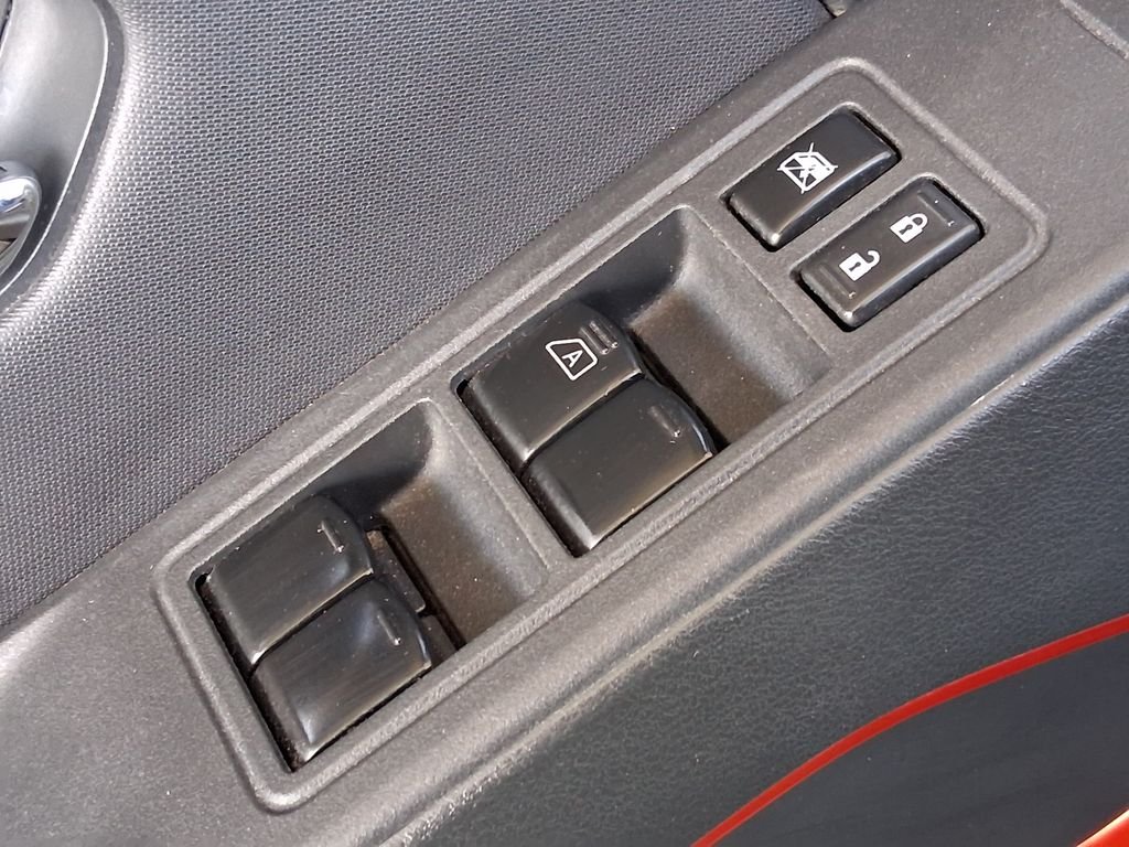 Used 2022 Gray Nissan PRO-X image 17
