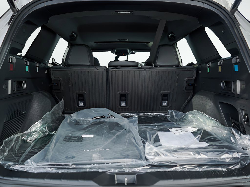 New 2026 CRYSTAL WHITE PEARL Subaru Touring image 7