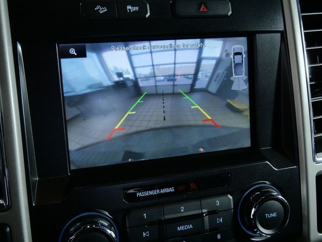 Used 2015  Ford Lariat image 24