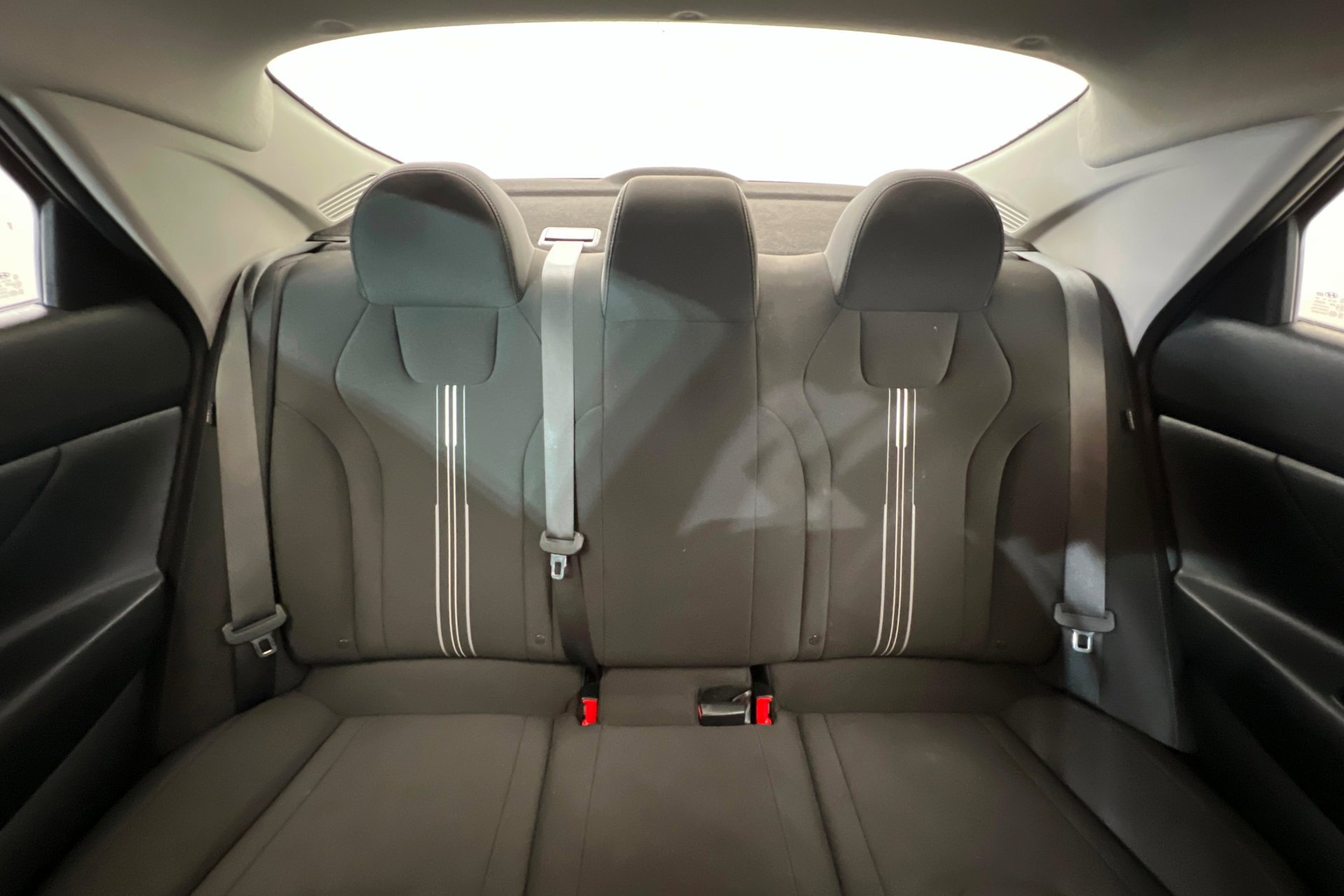Used 2024 Ultimate Red Hyundai SEL image 25