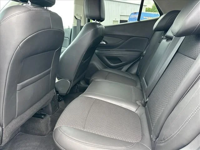 Used 2022 Silver Buick Preferred image 16