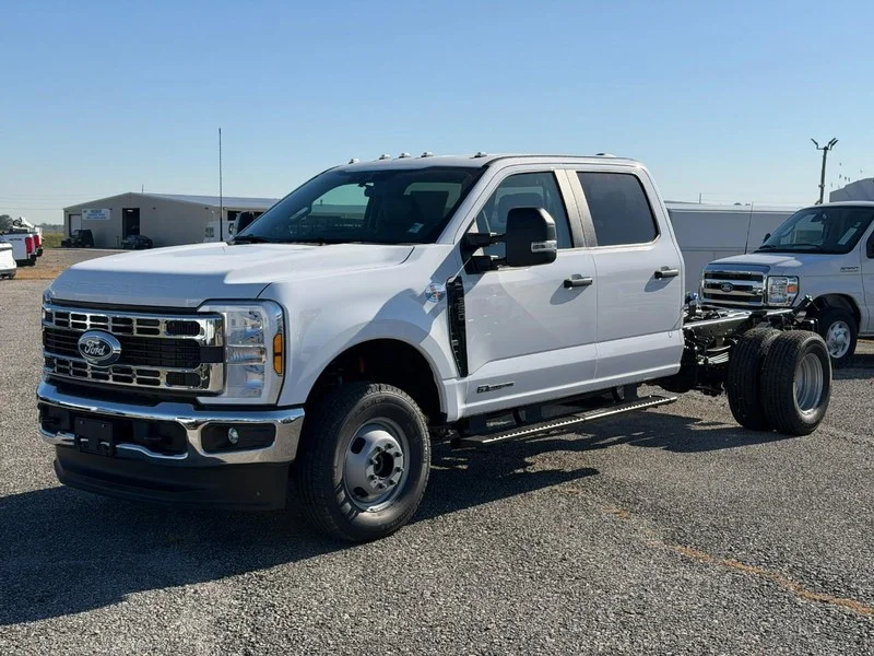 2027 Ford F-350 Super Duty Chassis Cab