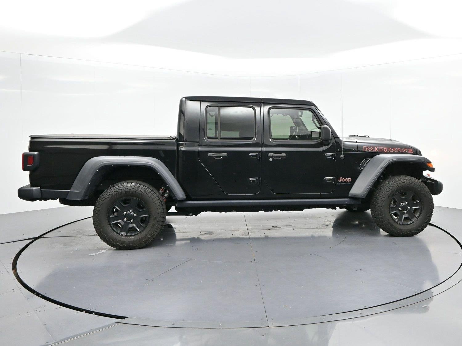 Used 2022 Black Jeep Mojave image 8