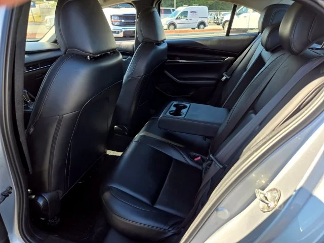 Used 2019 Silver Mazda Select image 11