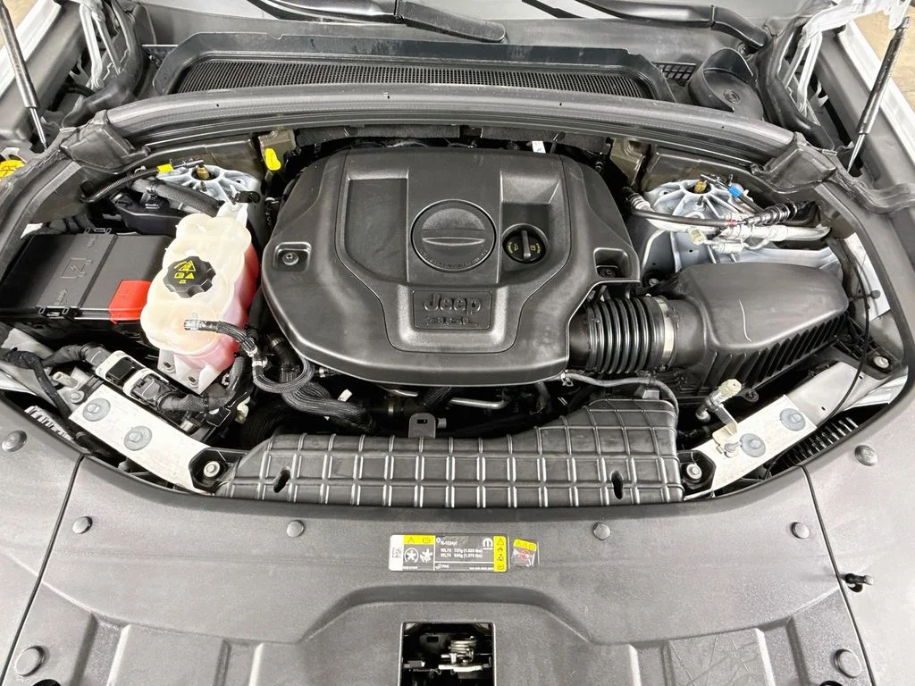 Used 2024 White Jeep Summit image 32
