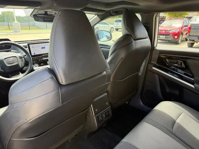 Certified Used 2024 WIND CHILL PEARL Toyota XLE image 28