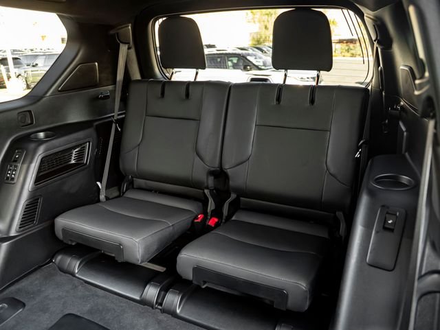 Used 2023 White Pearl Lexus 460 image 33