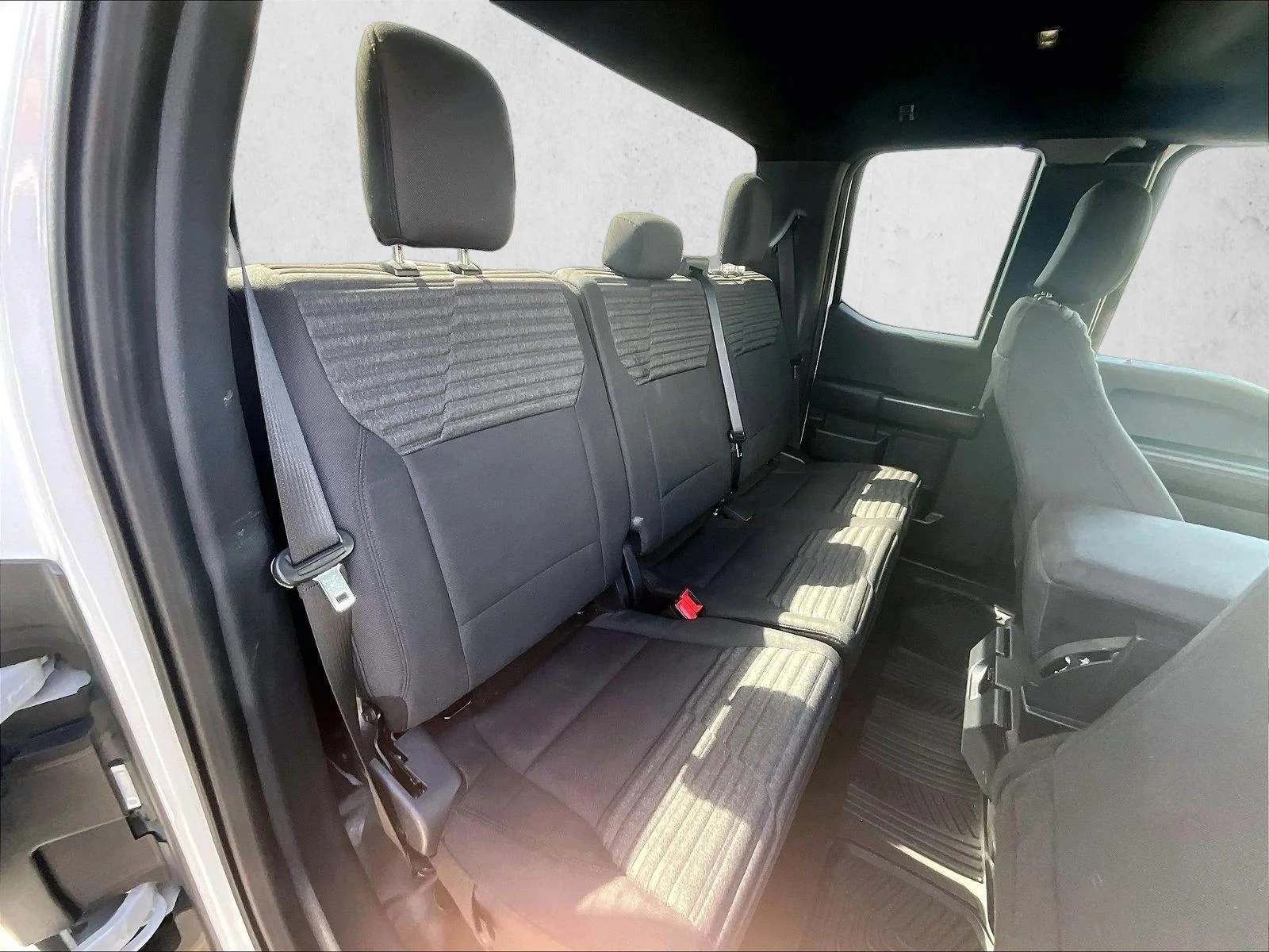 Used 2023 Oxford White Ford XL image 26