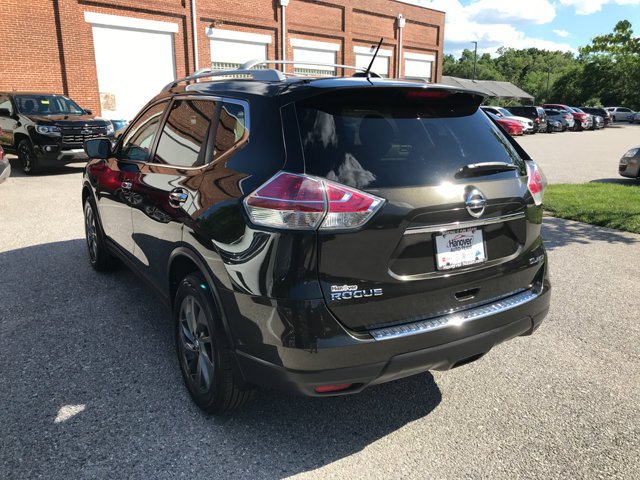 Used 2016 Midnight Jade Nissan SL image 5