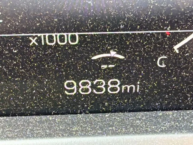 Used 2025 Sterling Metallic GMC Elevation image 9