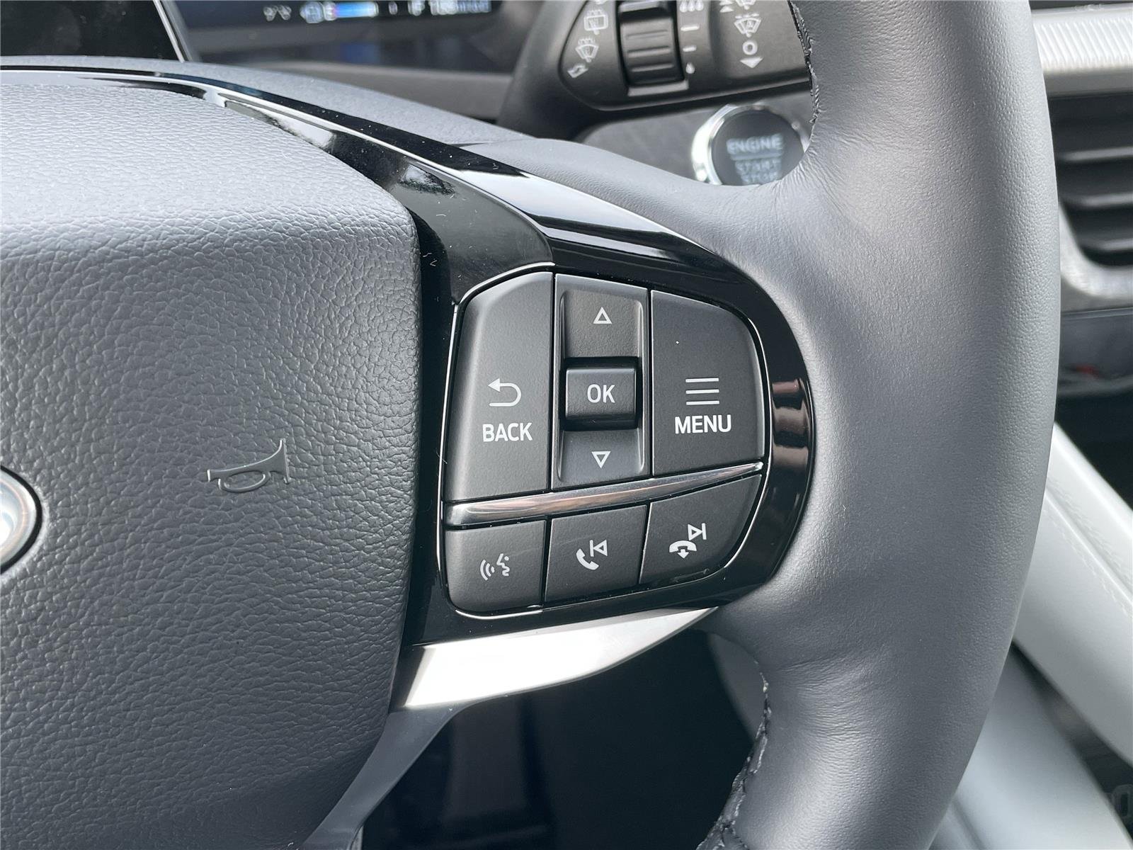 New 2026 Star White Metallic Tri-Coat Ford Platinum™ image 69