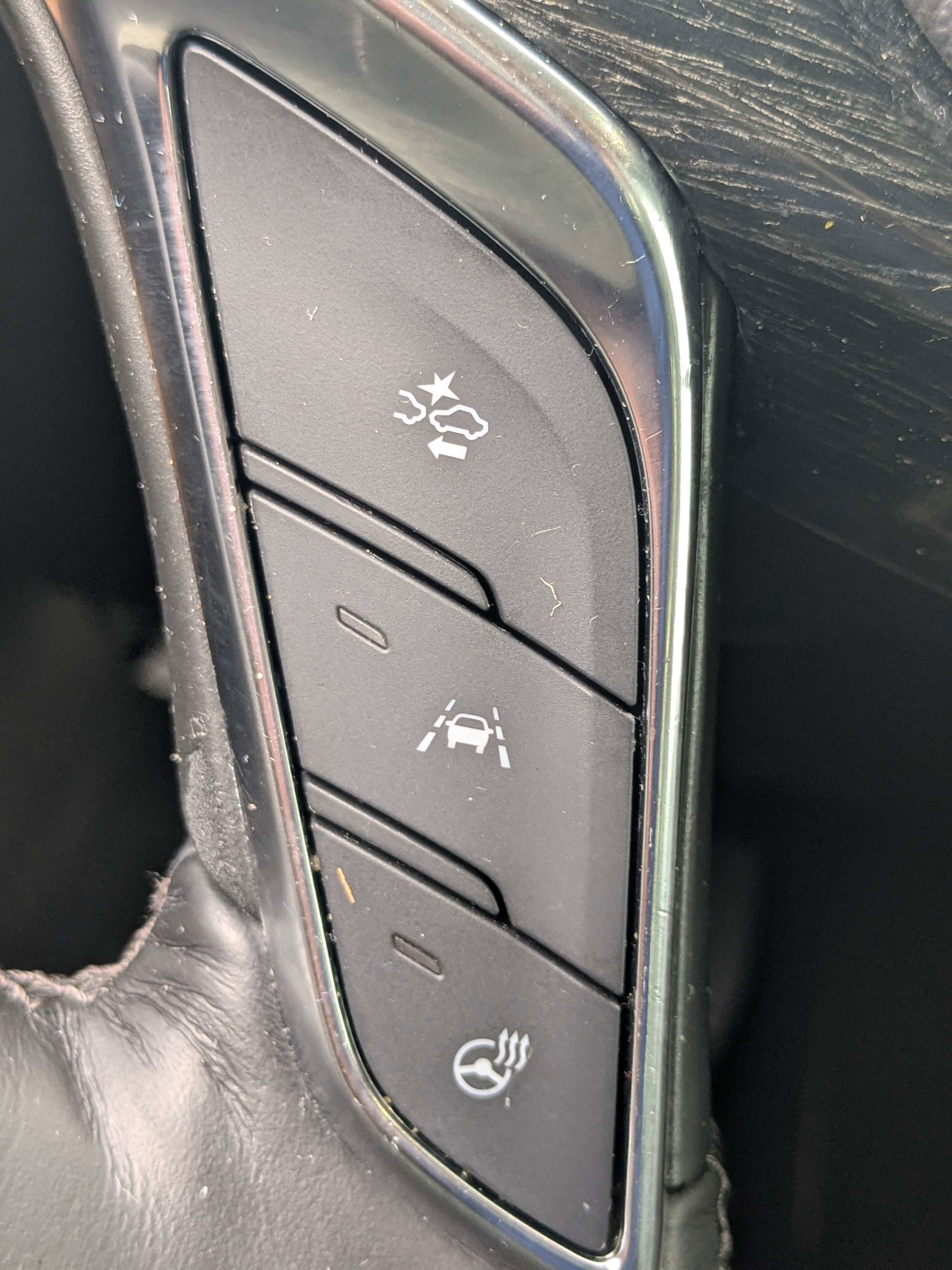 Used 2022 Mary Kay Pearl Tri-Coat Cadillac FWD Premium Luxury image 38