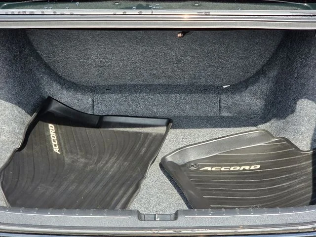 Used 2022  Honda LX image 17