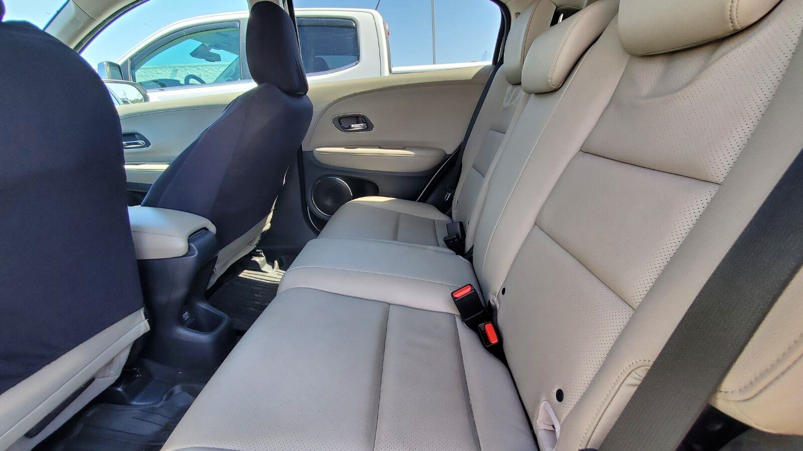 Used 2022 Platinum White Pearl Honda EX-L image 5