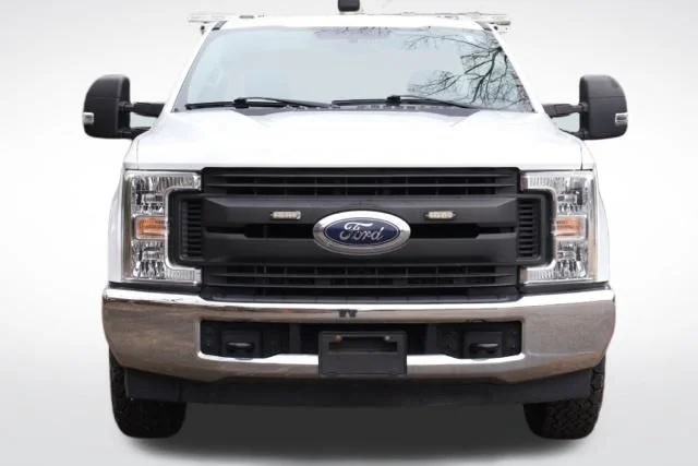 Used 2018 Ford F-250 Super Duty XL with VIN 1FTBF2A61JEC45612 for sale in Radcliff, KY