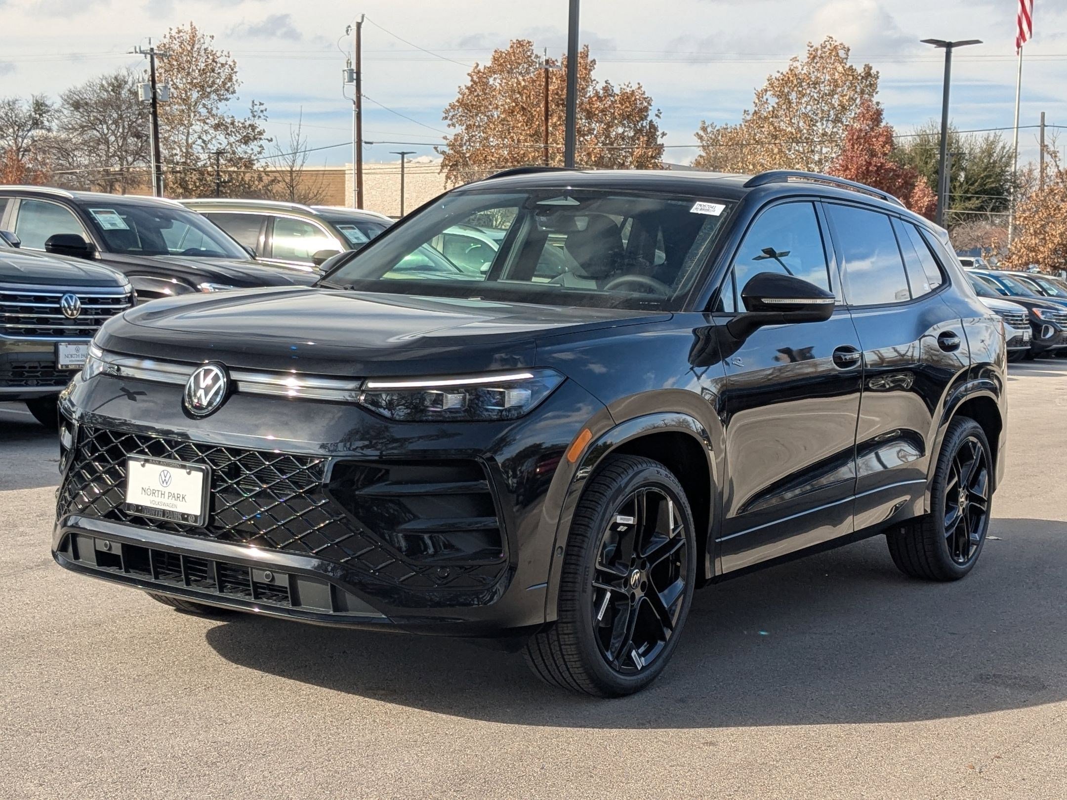 New 2026 Deep Black Pearl Volkswagen SE R-Line Black image 4