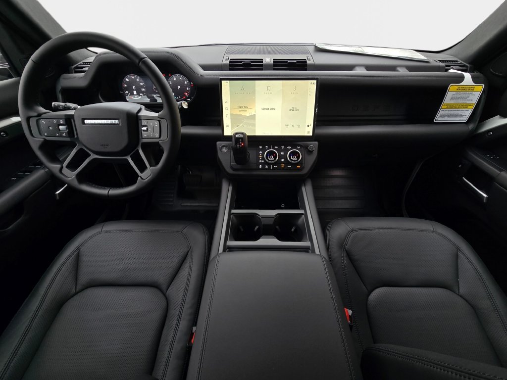 New 2026 Fuji White LAND ROVER X-Dynamic SE image 9