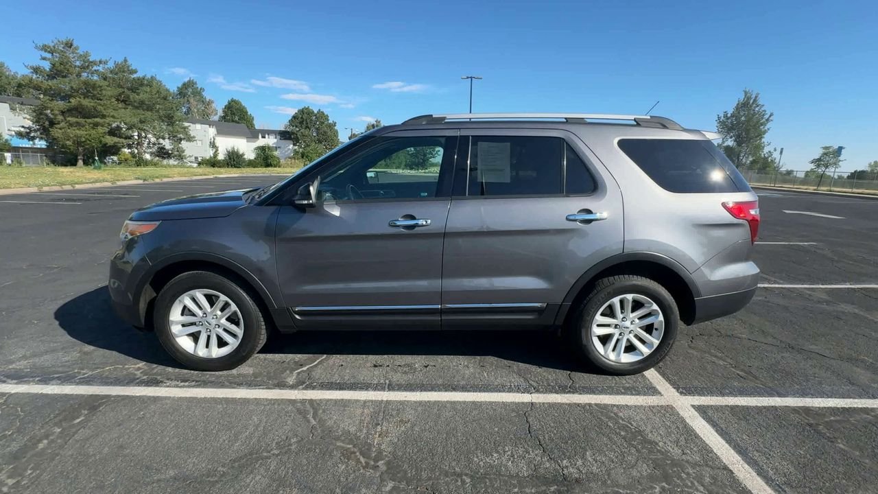 2014 Ford Explorer XLT photo 4