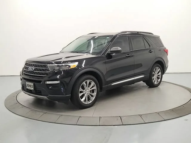 Used 2023 Agate Black Metallic Ford XLT image 4